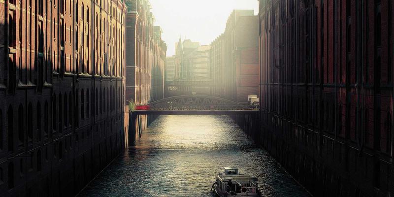 99小工具39：揭秘数码配件如何重塑智能设备与未来科技生态