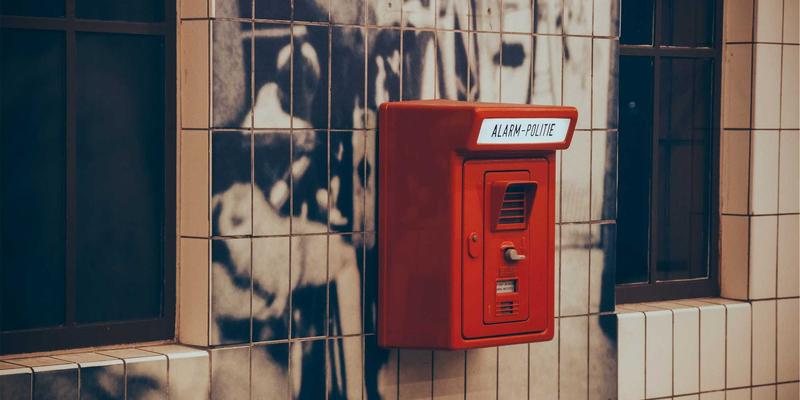 99小工具95：赛博朋克风智能设备如何重塑未来生活