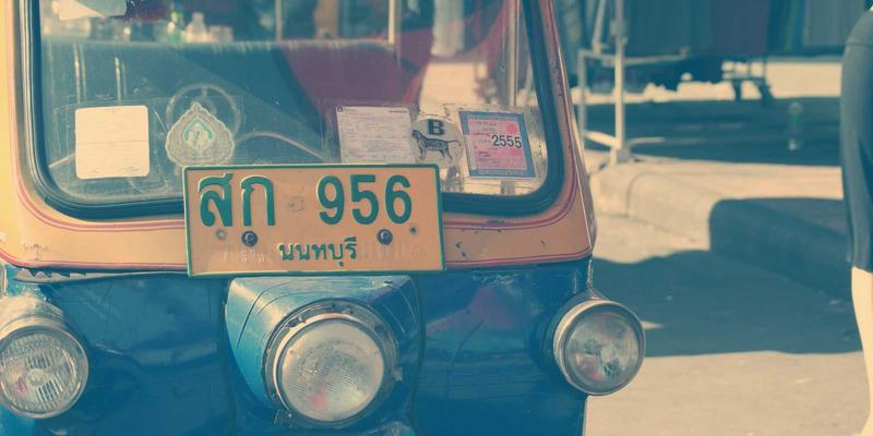 告别信息过载：用赛博朋克风99小工具定制你的未来科技新闻聚合器