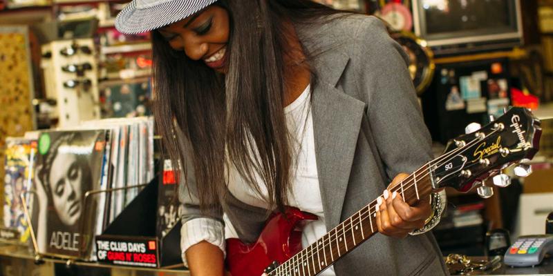 未来已来：用赛博朋克风格的99小工具，批量处理Excel数据如黑客般高效