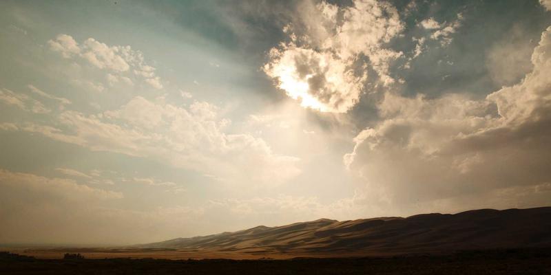 未来科技赋能：如何利用99小工具实现智能设备与数码配件的社交媒体舆情监控与自动化预警