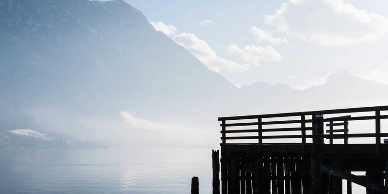 赛博朋克风格创新小工具：99款智能设备重塑远程团队协作的五大核心应用